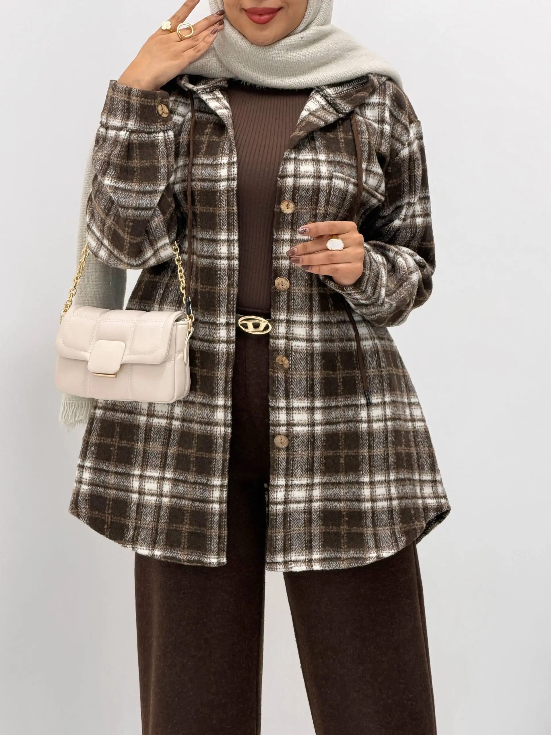 3675-شکت کلاهدار نسکافه